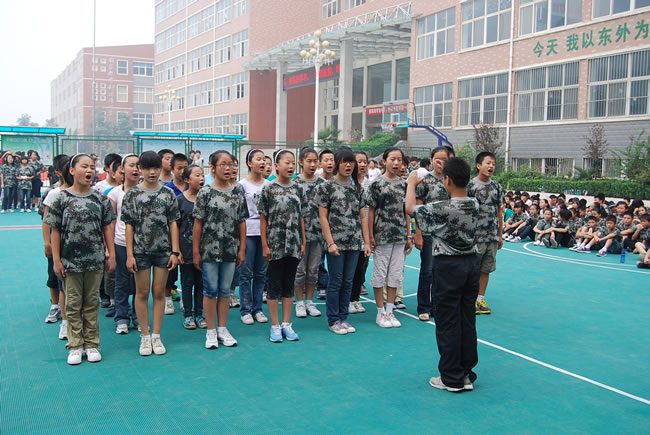 洛阳东方外国语学校歌咏比赛