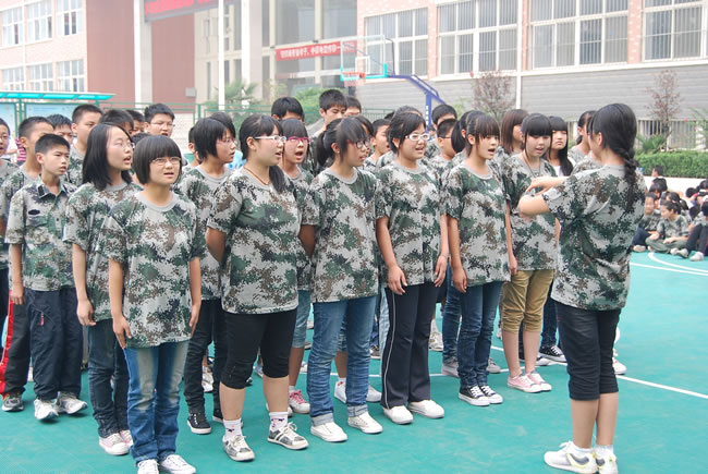 洛阳东方外国语学校歌咏比赛