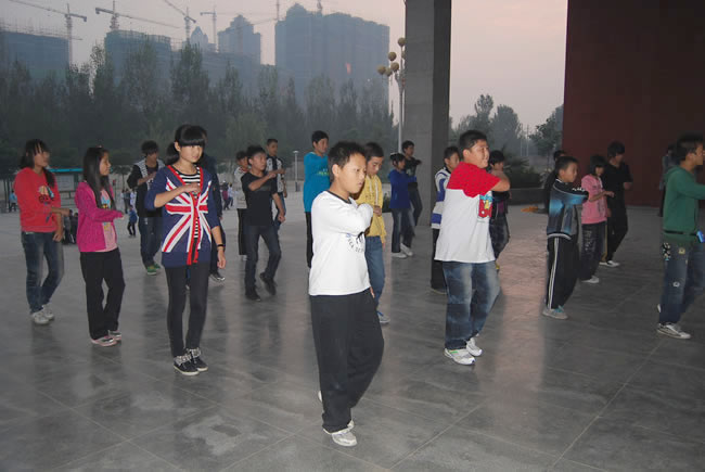 洛阳东方外国语学校,街舞