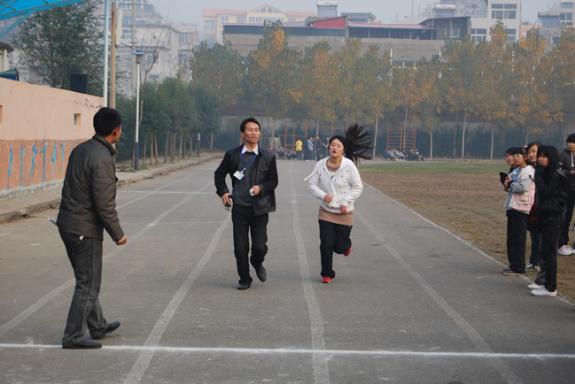 达标运动会长跑