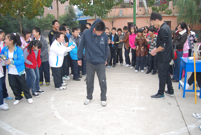 达标运动会立定跳远
