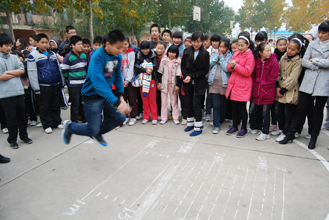 达标运动会立定跳远