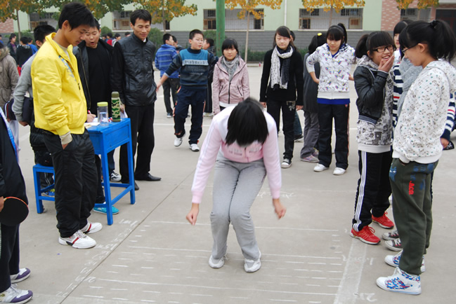 达标运动会立定跳远