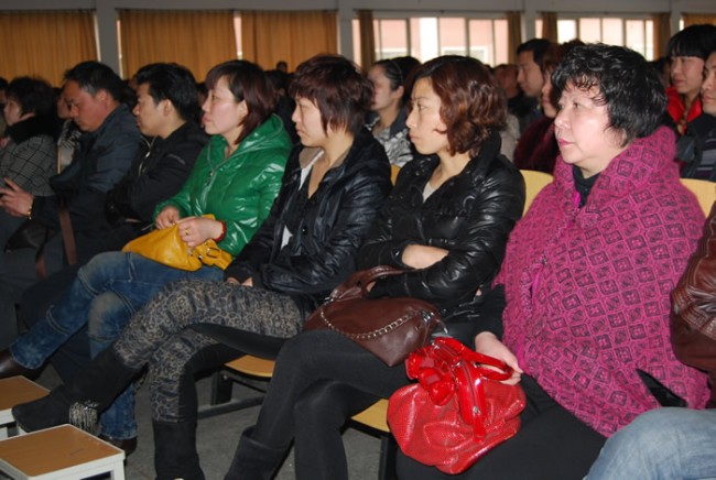 洛阳东外家庭报告会 洛阳东外家庭报告会