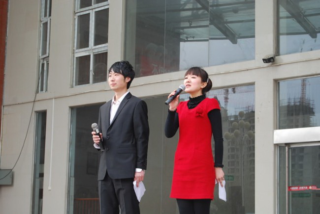 洛阳东方外国语学校英文歌曲比赛
