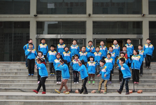 洛阳东方外国语学校 英文歌曲比赛