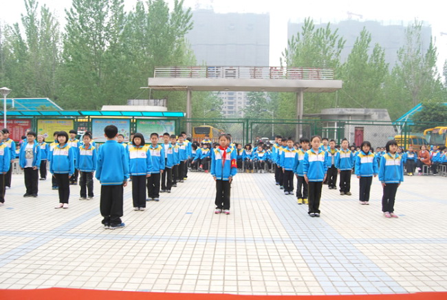 洛阳东方外国语学校小学部广播操比赛