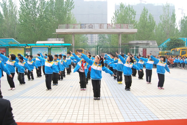 洛阳东方外国语学校小学部广播操比赛