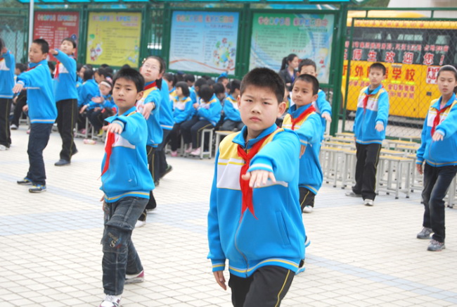 洛阳东方外国语学校小学部广播操比赛