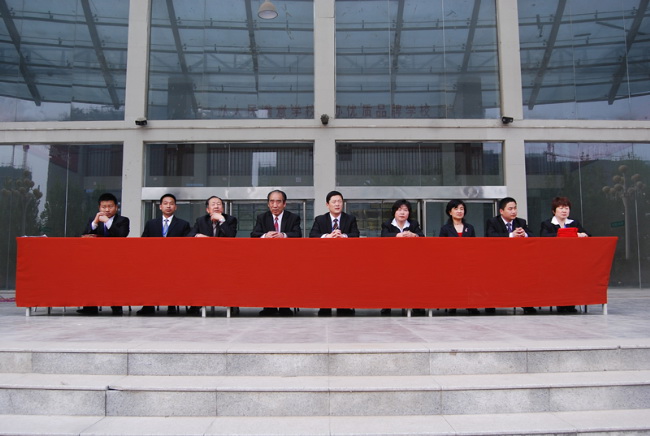 洛阳东方外国语学校少先队建队仪式入场