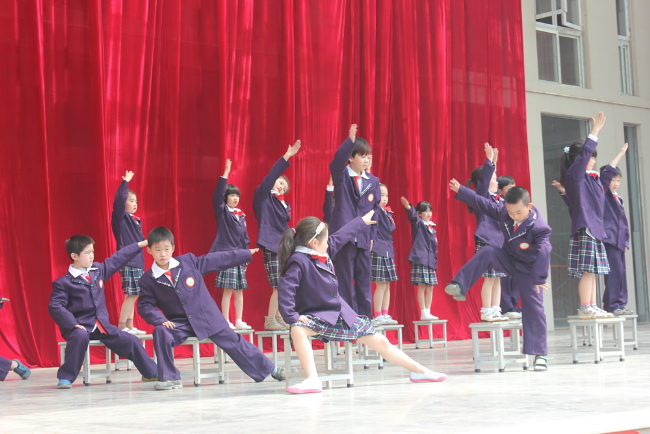 洛阳东方外国语学校开放日文艺演出