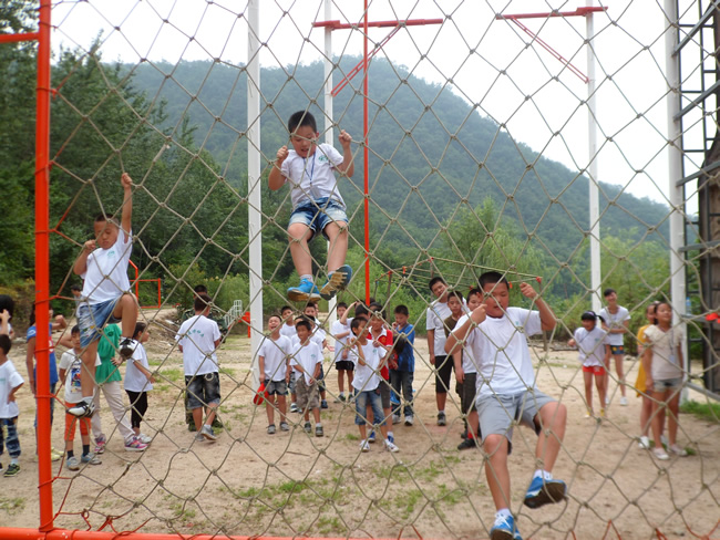 洛阳东方外国语学校特种兵夏令营
