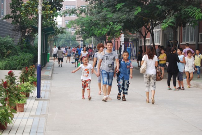 洛阳东方外国语学校新生开学报到