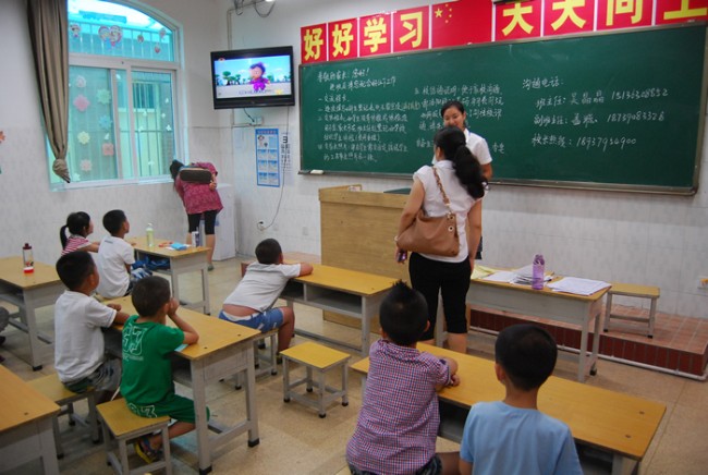 洛阳东方外国语学校新生开学报到