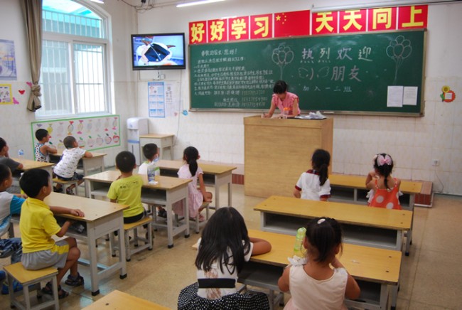 洛阳东方外国语学校新生开学报到