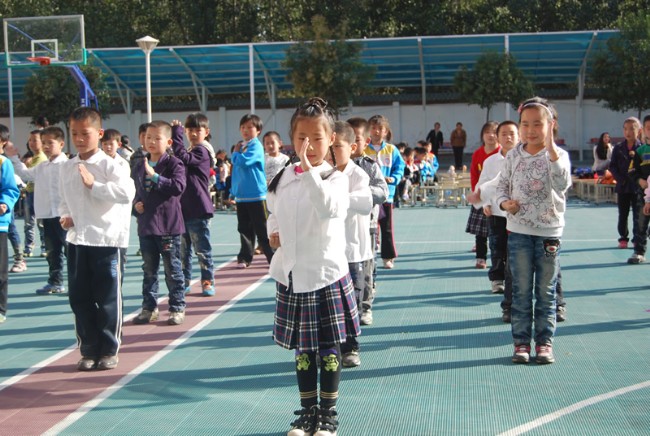 洛阳东方外国语学校武术操比赛