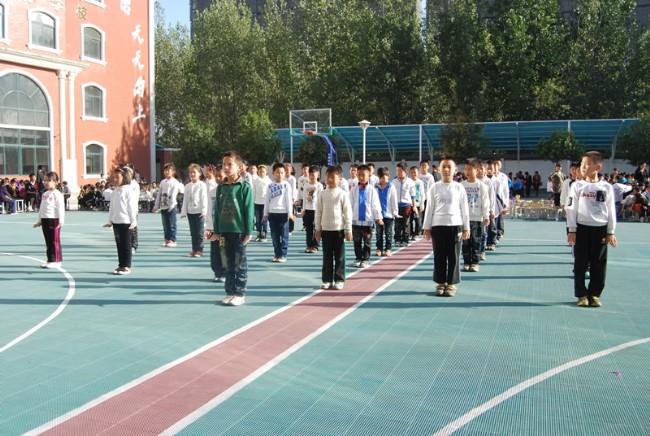 洛阳东方外国语学校武术操比赛