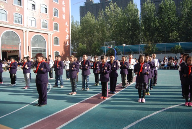 洛阳东方外国语学校武术操比赛
