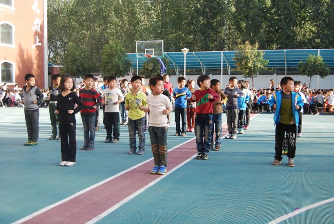 洛阳东方外国语学校武术操比赛