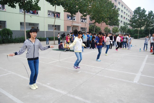 洛阳东外体育达标运动会剪影