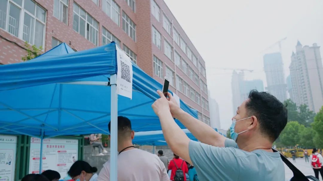 新生报到丨初见倾“新”,很高兴遇见你
