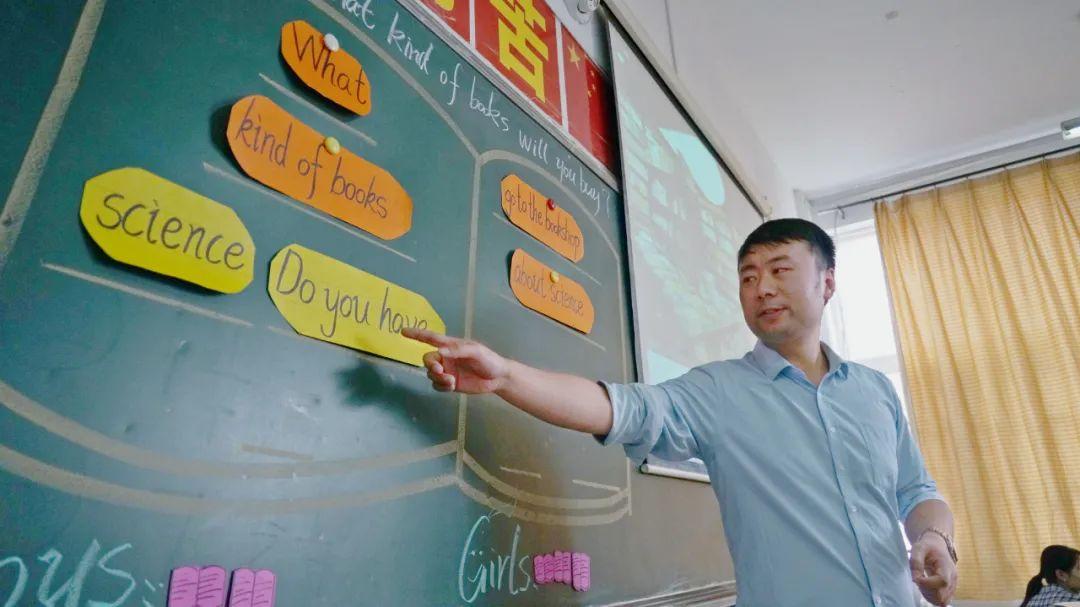 激活自主课堂,点燃研究热情丨东外小学部名师引领课活动纪实