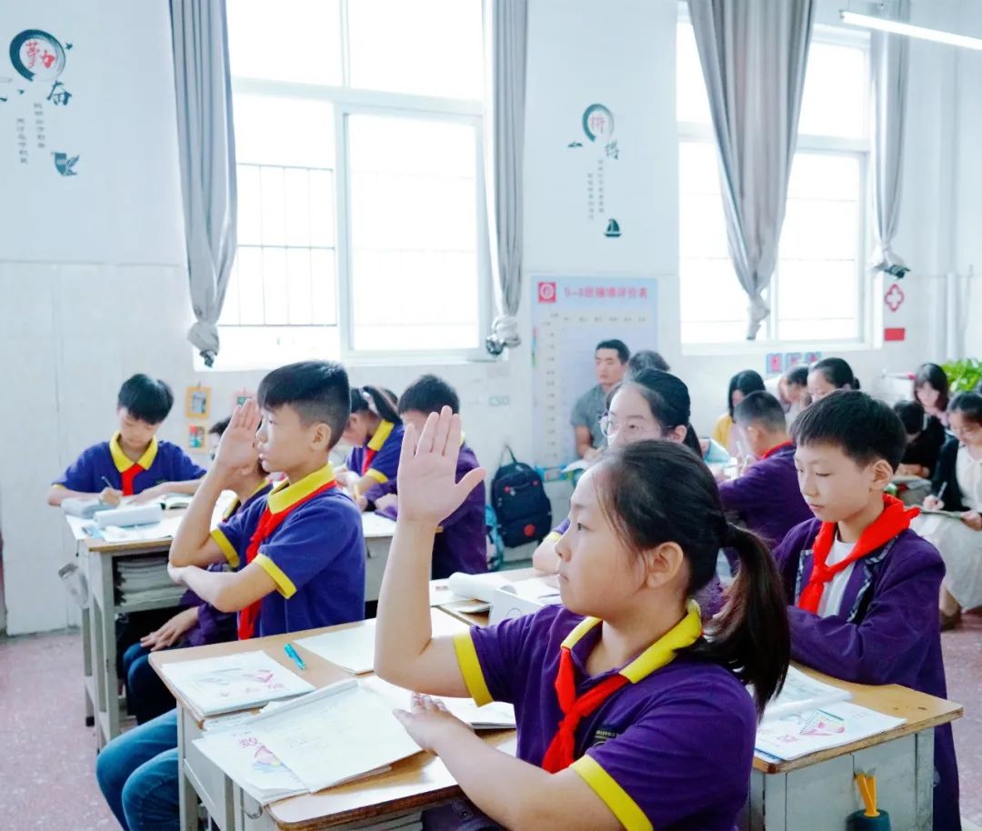 激活自主课堂,点燃研究热情丨东外小学部名师引领课活动纪实