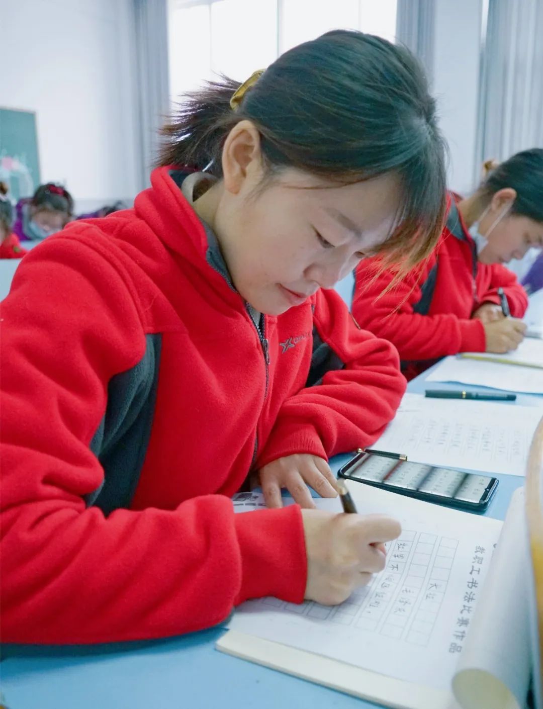 展书法艺术,扬东外文化--洛阳东外教职工书法比赛纪实