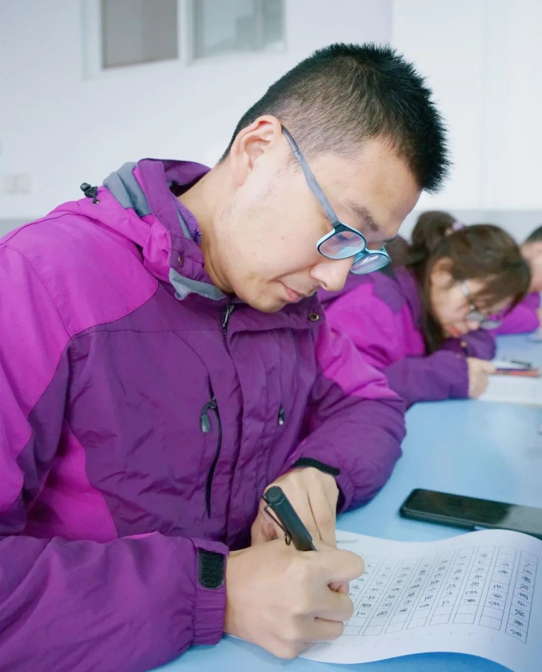 展书法艺术,扬东外文化--洛阳东外教职工书法比赛纪实