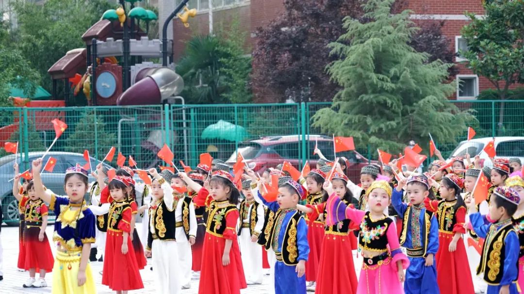 洛阳东方外国语幼儿园献礼建党一百年暨六一民族大联欢活动