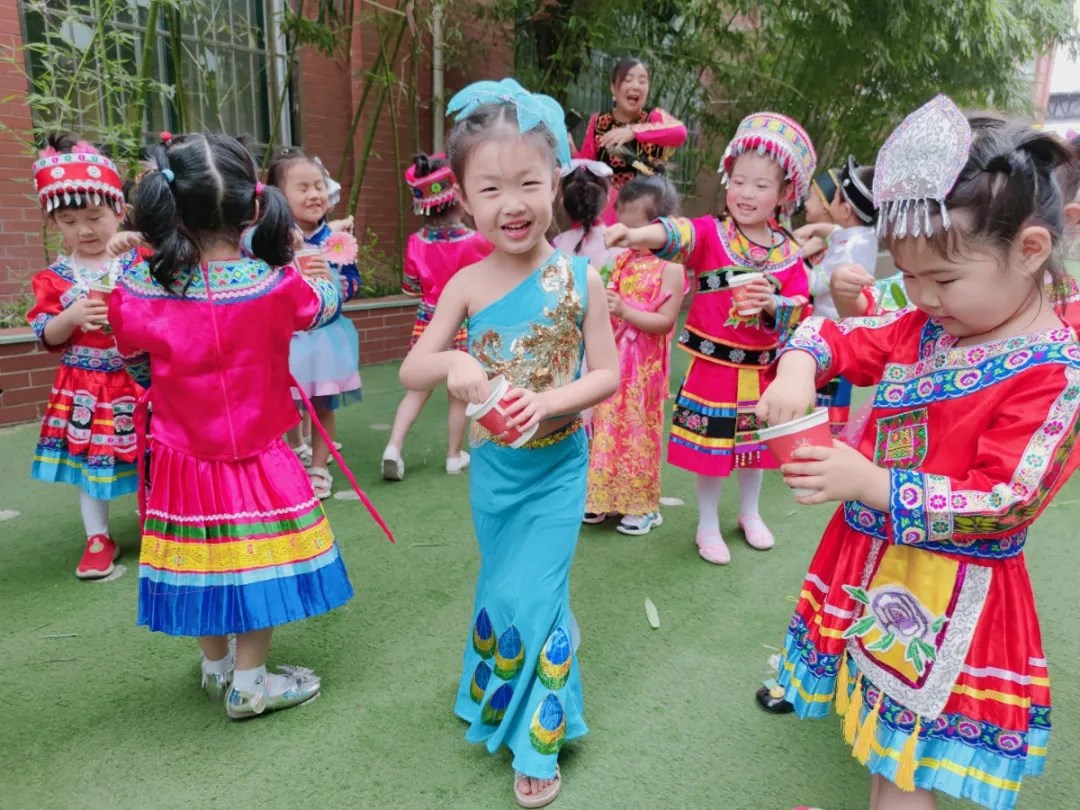 洛阳东方外国语幼儿园献礼建党一百年暨六一民族大联欢活动