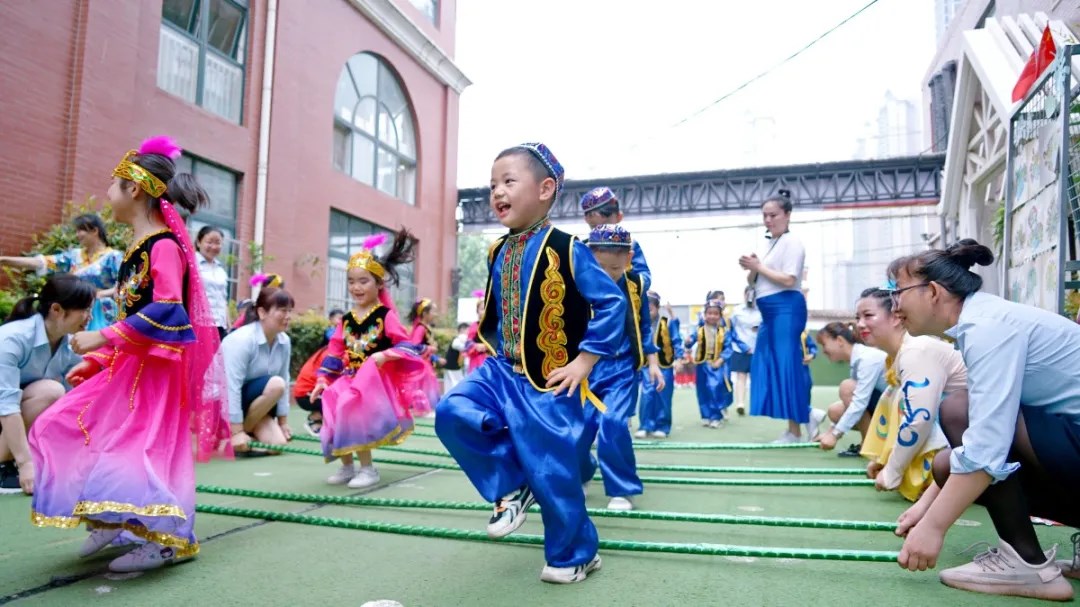 洛阳东方外国语幼儿园献礼建党一百年暨六一民族大联欢活动