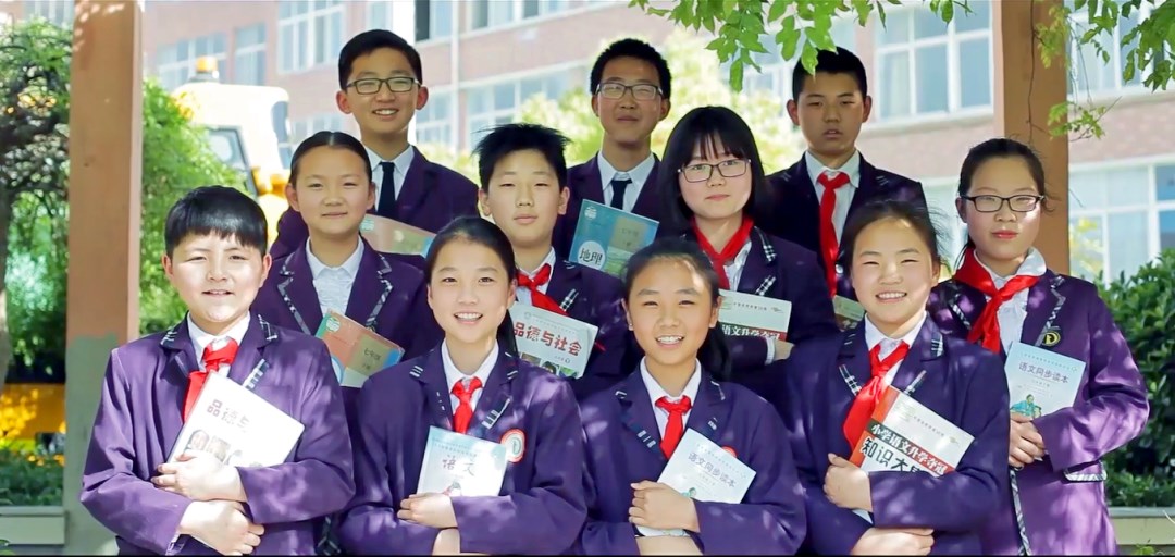 在东外,教室的每一面墙都会说话