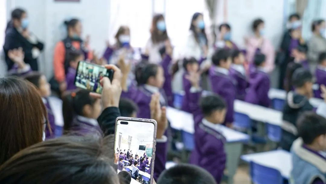 家校同心 让梦启航——洛阳东外一年级家长学校