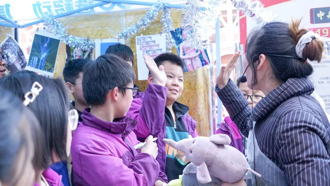 灿烂十一月,“英”你而精彩——洛阳东外小学部英语节
