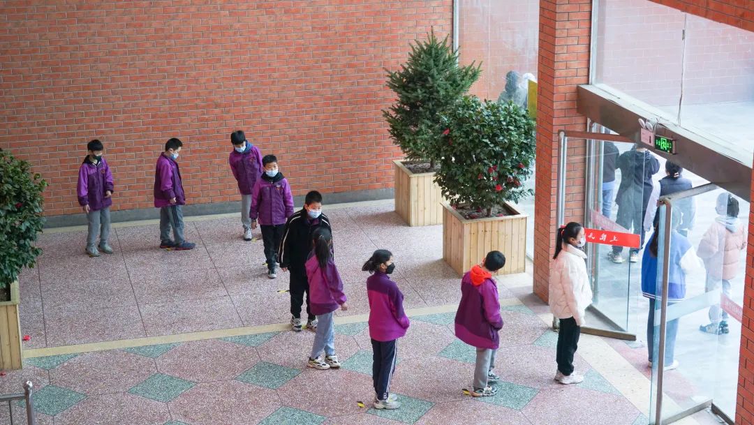 繁花似锦绽校园,核检护航保平安
