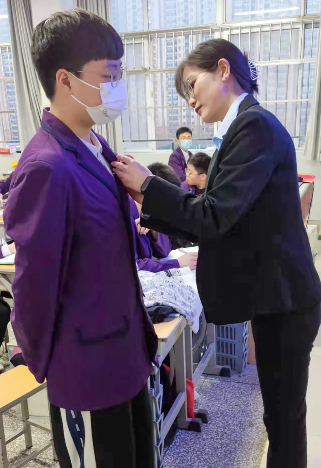 心存凌云志,一起向未来丨洛阳东外2022中考线上百日冲刺誓师大会