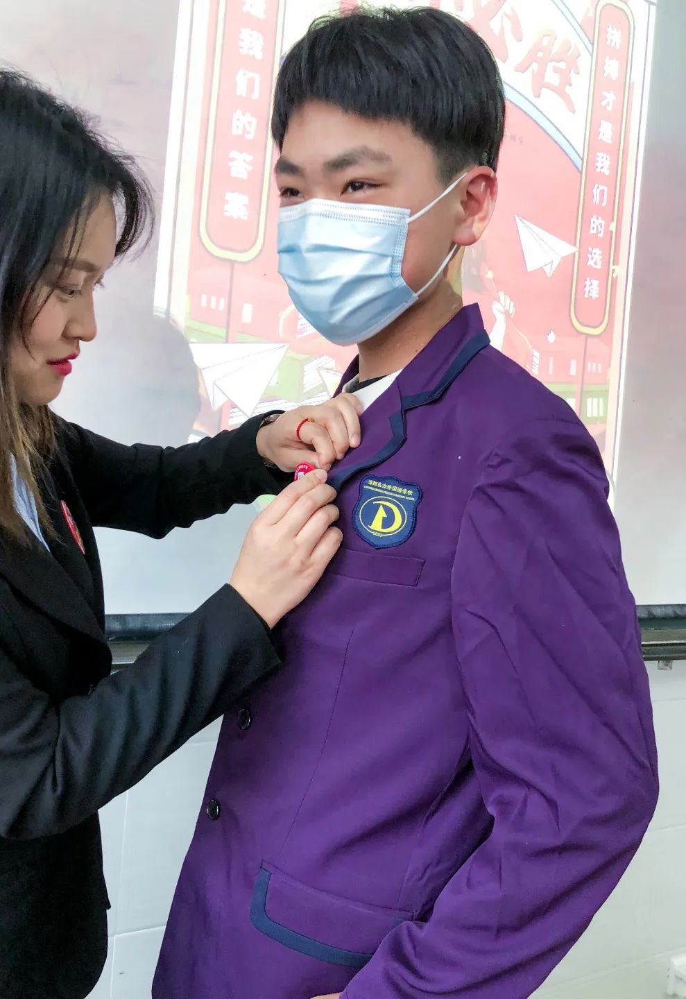 心存凌云志,一起向未来丨洛阳东外2022中考线上百日冲刺誓师大会