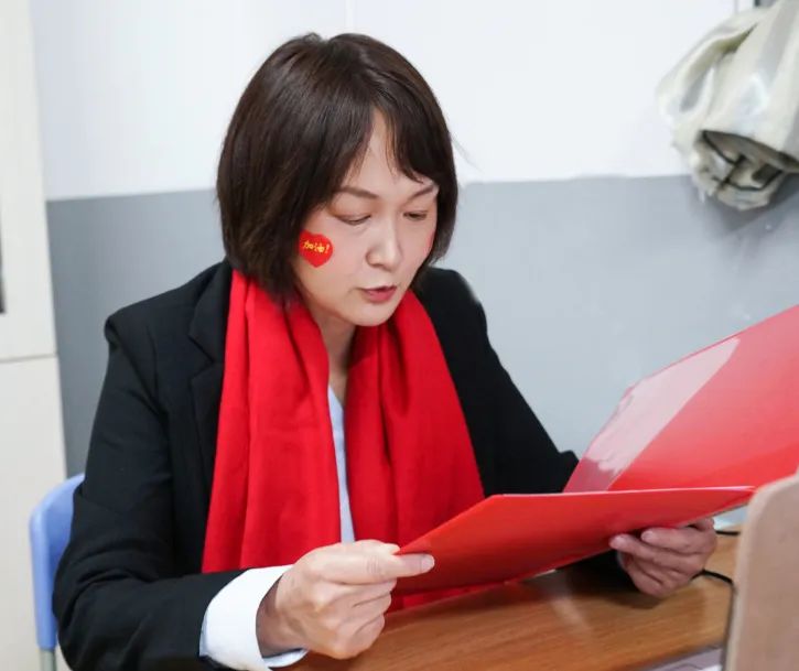心存凌云志,一起向未来丨洛阳东外2022中考线上百日冲刺誓师大会