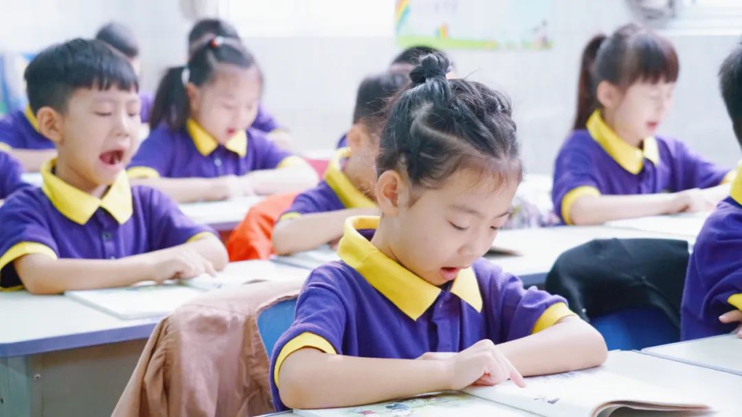 书香陪伴,传递智慧丨洛阳东外小学部书香校园系列活动